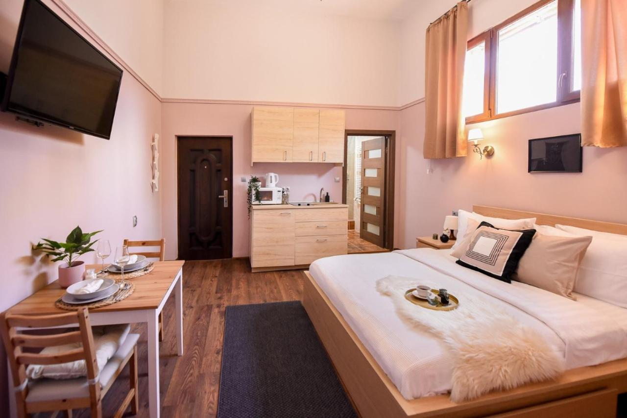 Le Petit & Cosy - Best Location Old Town & Quiet Бухарест Екстер'єр фото
