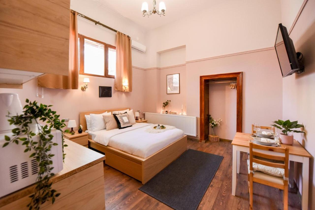 Le Petit & Cosy - Best Location Old Town & Quiet Бухарест Екстер'єр фото